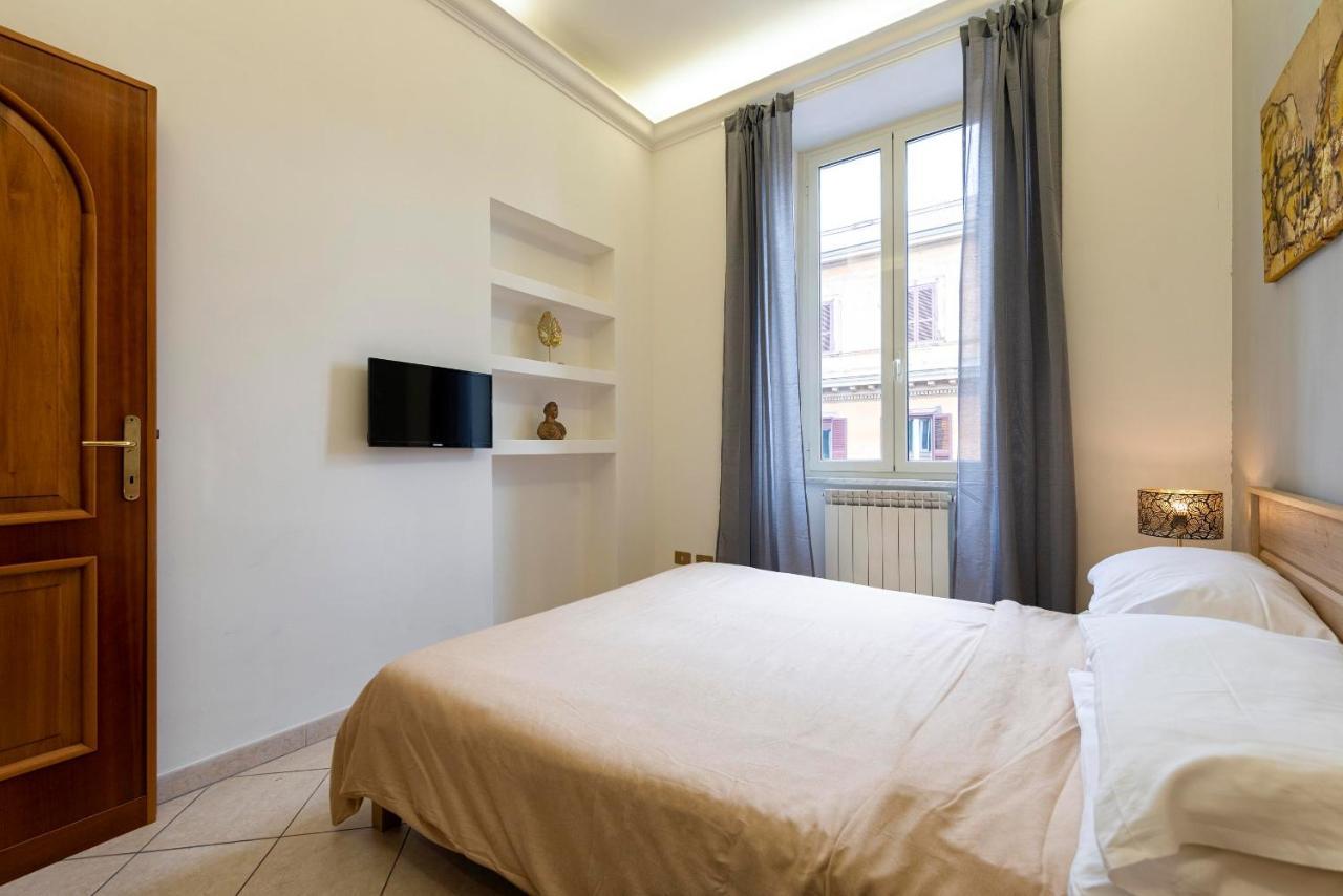 Whiteten Apartment Rom
